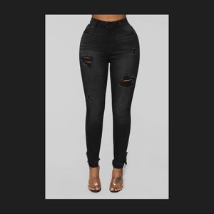 SIZE 1 Fashion Nova Black Skinny Jean